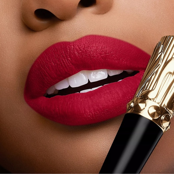 Christian Louboutin
Rouge Stiletto Lumi Matte Lipstick 101 rouge LOUBOUTIN - Picture 2 of 8
